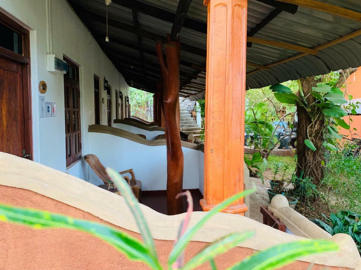 Sisira Homestay - Σιγκιρίγια Εξωτερικό φωτογραφία