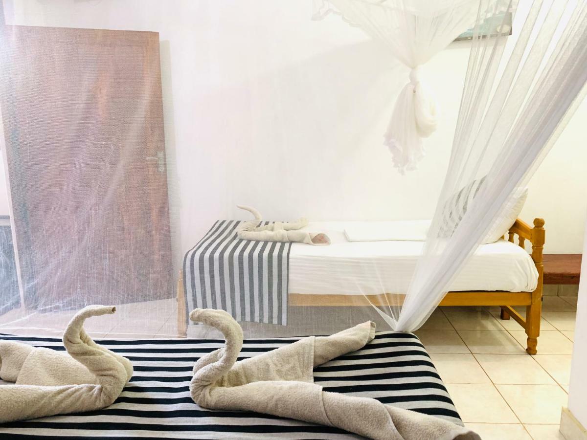 Sisira Homestay - Σιγκιρίγια Εξωτερικό φωτογραφία